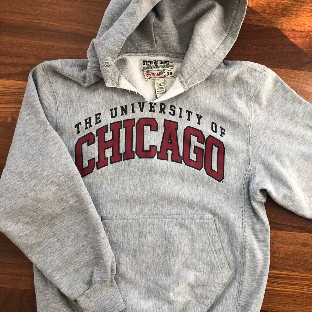 university of chicago sweatshirt size xs